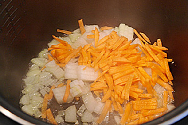 Рецепт супа солянки с использованием разных ингредиентов добавить, минут, можно, солянки, после, блюдо, бульон, бульона, солянку, пасту, течение, сметаной, добавляют, огурцы, рецепт, необходимо, солянка, морковь, порядка, чтобы