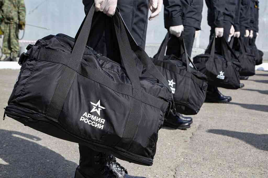 Минобороны проверит случаи принуждения к подписанию контракта