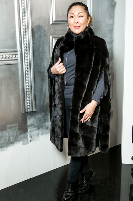 Елена Лядова, Оксана Акиньшина, Олеся Судзиловская и другие на открытии выставки в ГУМе светская жизнь, елена лядова, оксана акиньшина, олеся судзиловская