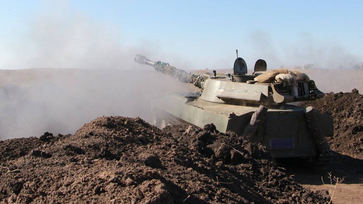 Военнослужащие ВСУ провели маневры с боевой стрельбой у границы с Крымом
