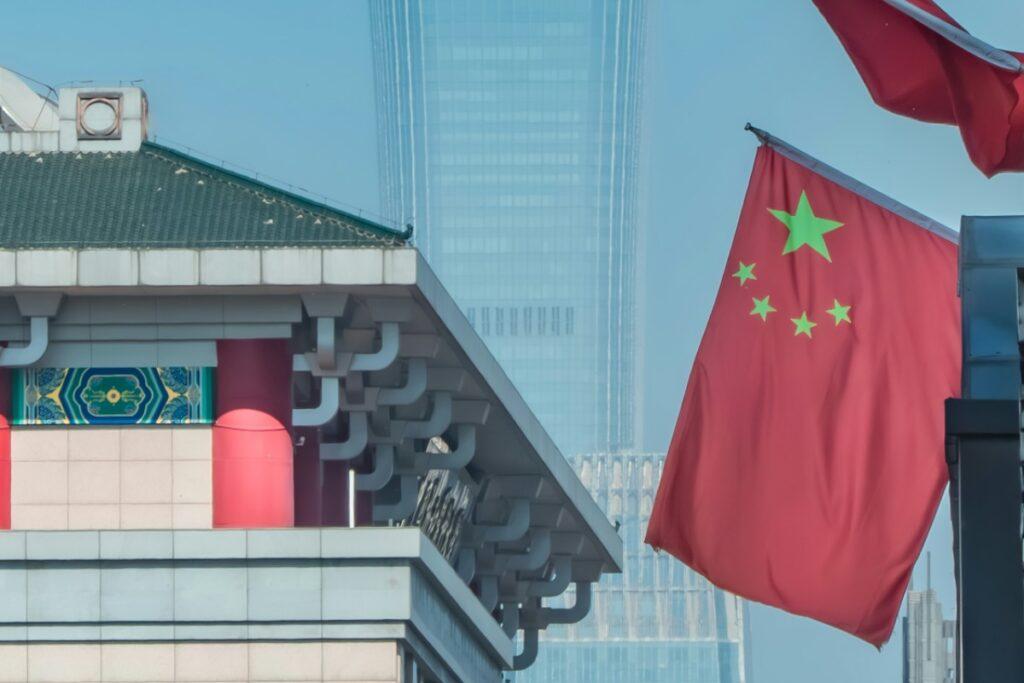 Пьяный водитель наехал на скутеристов в Китае — погибли восемь человек