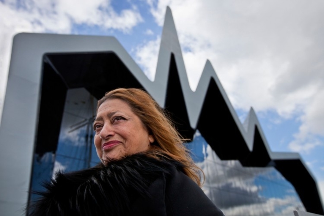 Британский скульптор Алекс Чиннек о дизайне, вдохновении и работе с IQOS Британский скульптор Алекс Чиннек о дизайне, вдохновении и работе с IQOS Культура