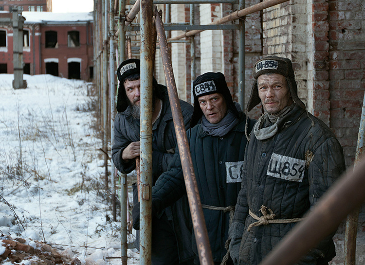 Филипп Янковский добровольно обрек себя на суровые испытания в Подмосковье Филипп Янковский добровольно обрек себя на суровые испытания в Подмосковье Кино,Кино