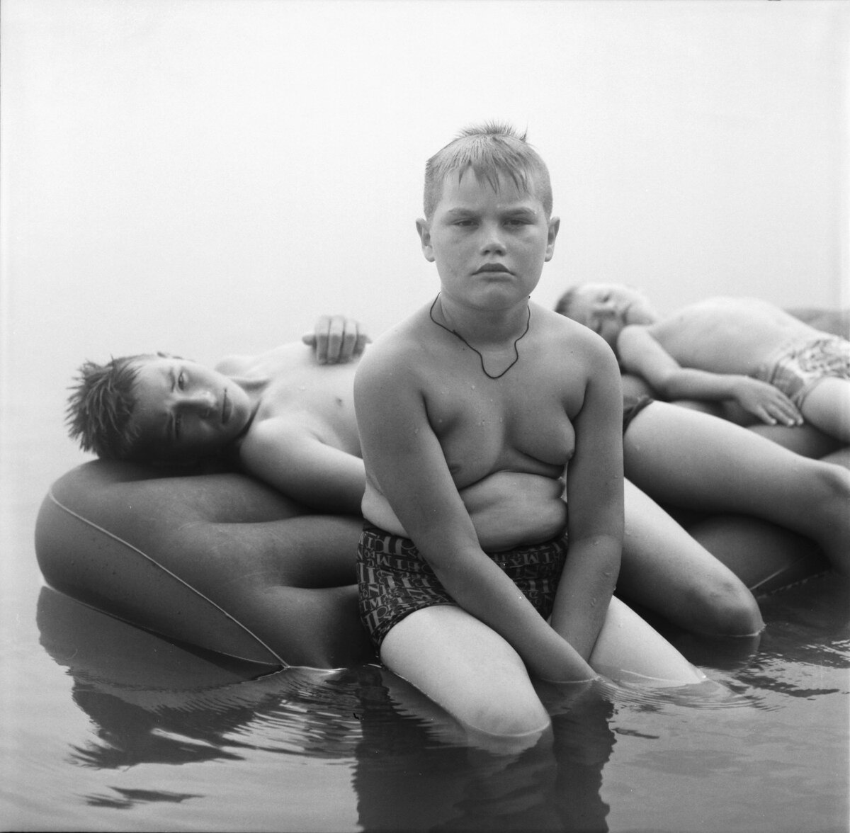 © Мария Гуту (Молдавия) «Ребята в воде».
Шорт-лист в категории «Портрет» | Sony World Photography Awards 2022