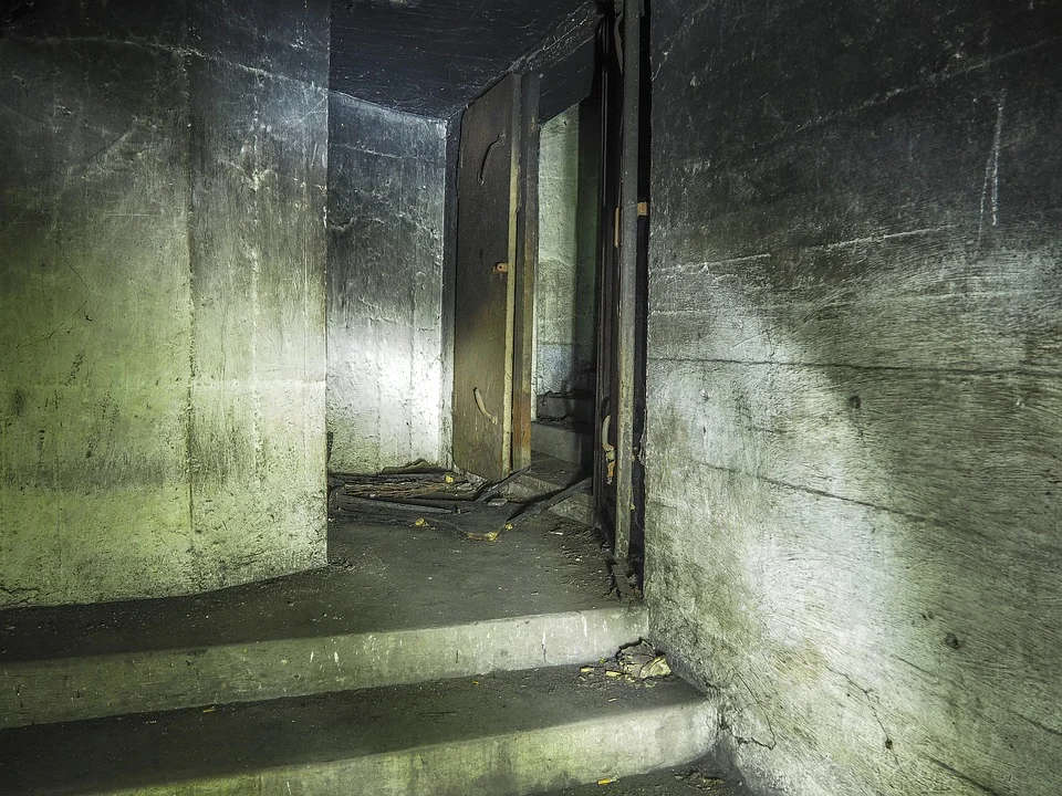 Городскую администрацию Иркутска оштрафовали за непригодное состояние бомбоубежищ