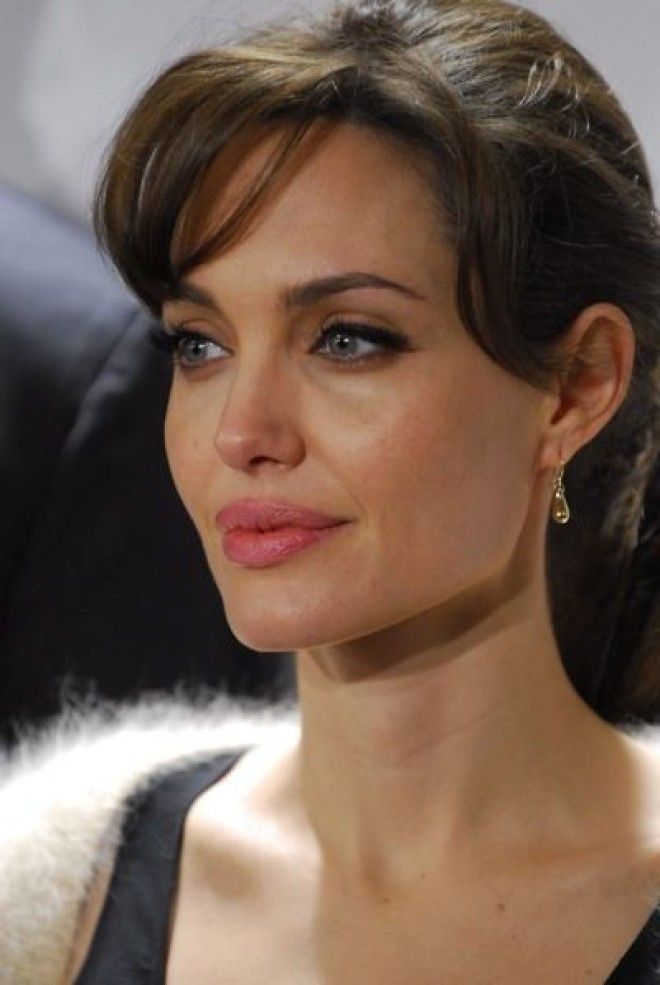 18 фотографий обворожительной Анджелины Джоли, которые заставляют влюбляться 
