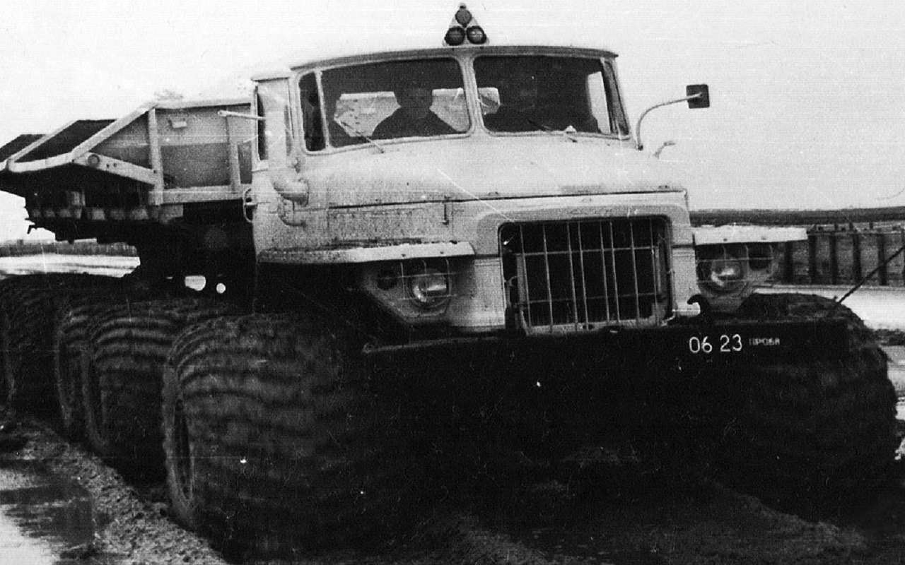 Советский автомонстр: колеса шире метра и расход 250 литров на сотню
