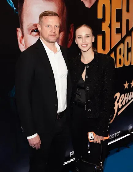 Вячеслав Малафеев и Ангелина Шкатова впервые вместе на публике после рождения сына