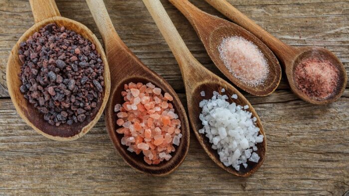 Существует множество различных по виду и вкусу видов соли. /Фото: blogforlife.org