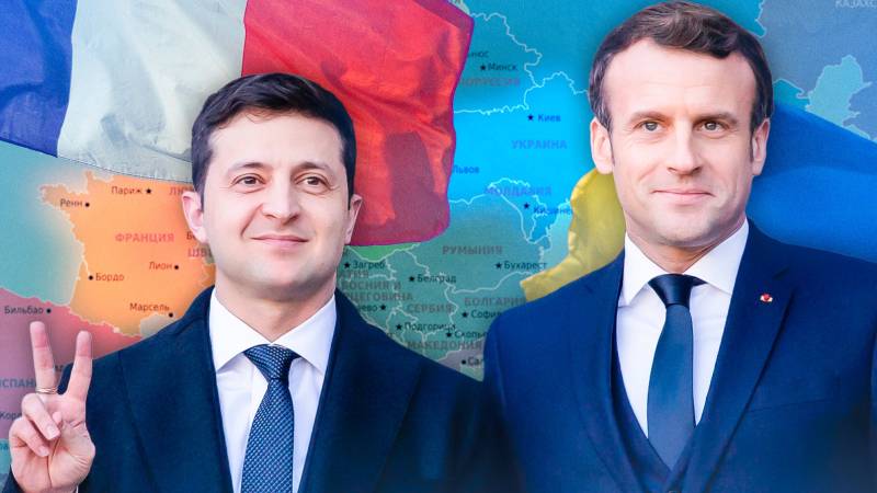 Париж призвал французов покинуть Украину