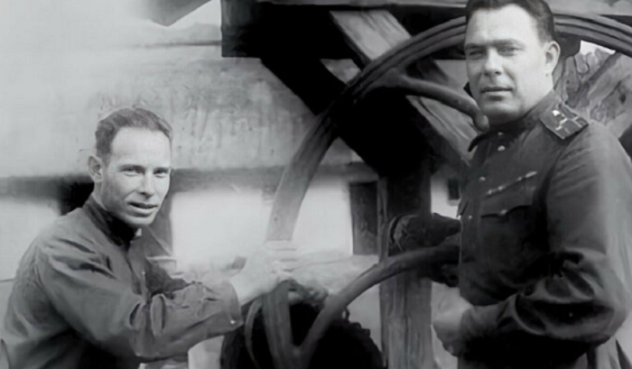 Яков и Леонид Брежневы в молодости./Фото: avatars.dzeninfra.ru