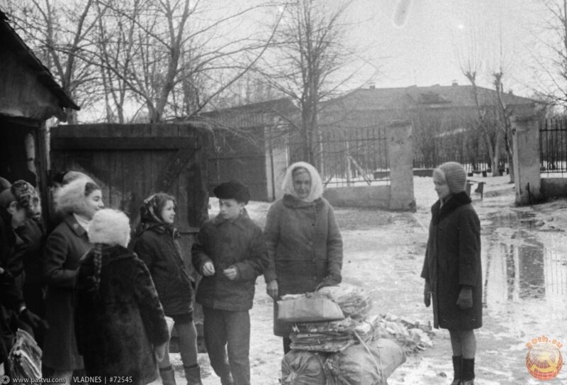 Сбор макулатуры в СССР СССР