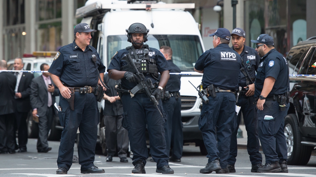 Кто вошел в Топ-10 самых разыскиваемых преступников в США Кто вошел в Топ-10 самых разыскиваемых преступников в США Весь мир