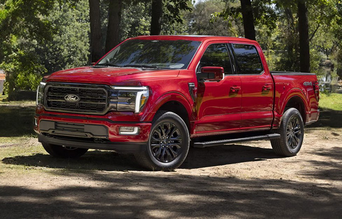 Современный Ford F-150.