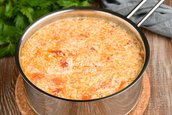 Отличный суп без мяса и рыбы, готовится всего 10 минут. Для него потребуется небольшое количество продуктов. Конечно, готовить его можно в любой сезон.-7