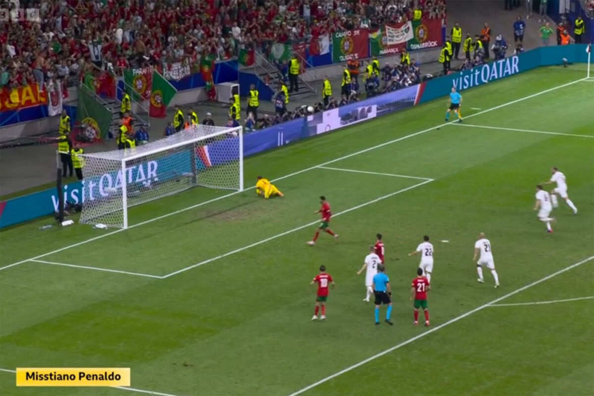 Телеканал BBC посмеялся над Роналду из-за незабитого пенальти в матче Евро