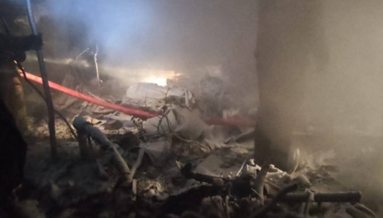 Экспертизу останков в разбившемся под Иркутском Ан-12 могут начать через три дня