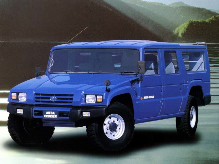 Toyota Mega Cruiser - супернадежный внедорожник, на который оборачиваются даже владельцы «Геликов» и «Крузаков» toyota mega cruiser, toyota