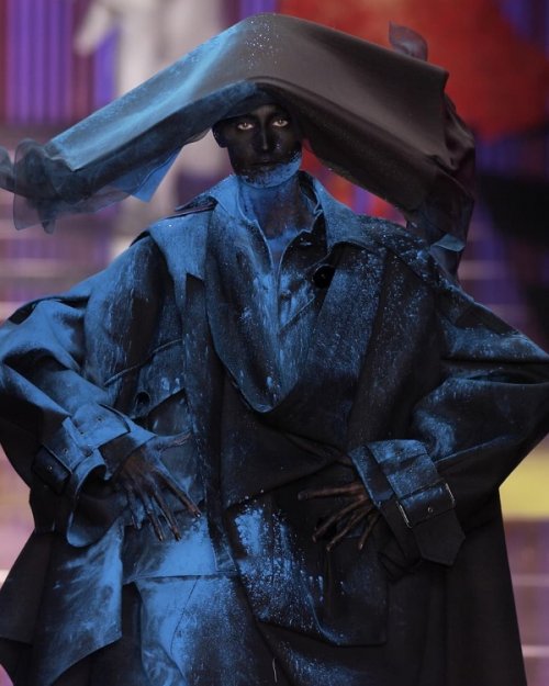 Мода, что ты делаешь? Ахаха, прекрати! Мода, что ты делаешь? Ахаха, прекрати! смешные картинки