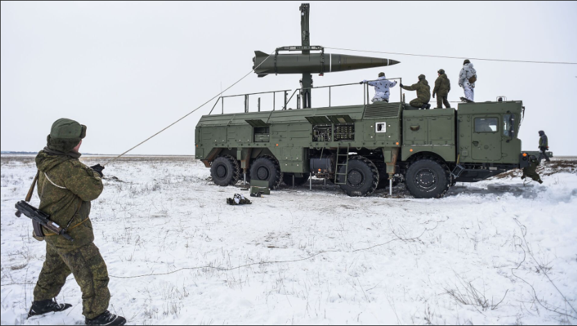 Белорусские военнослужащие приступили к полной самостоятельной эксплуатации оперативно-тактического ракетного комплекса «Искандер», переданного Россией. Об...