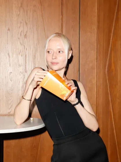 Марина Александрова, Юлия Снигирь (в 