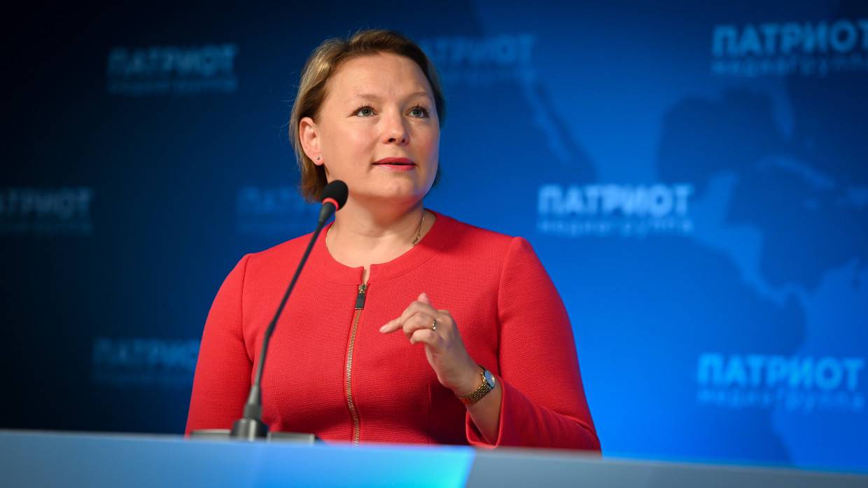 Глава ЦОПП Петербурга обсудила проблемы с рабочими профессиями в России Общество