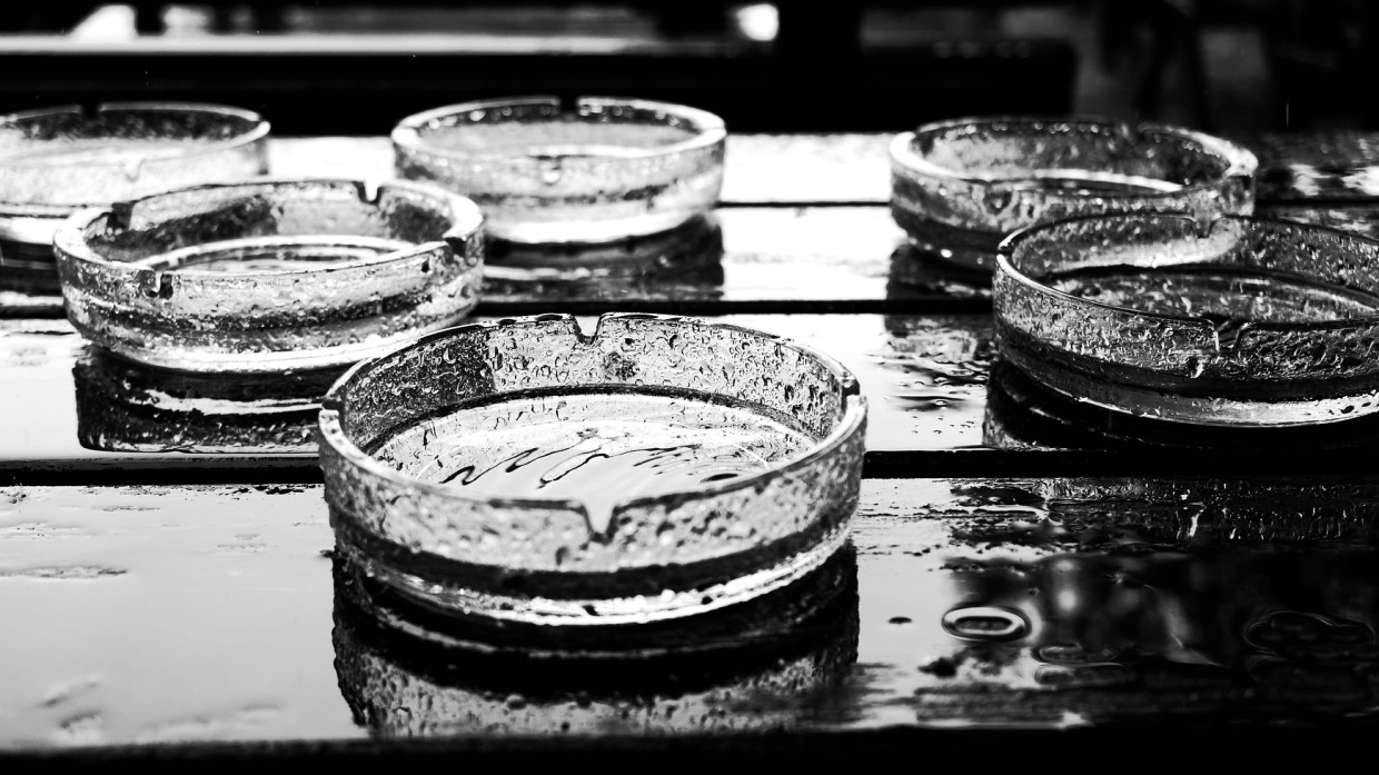 Юрист Савельев назвал условие для обустройства законной курилки в доме