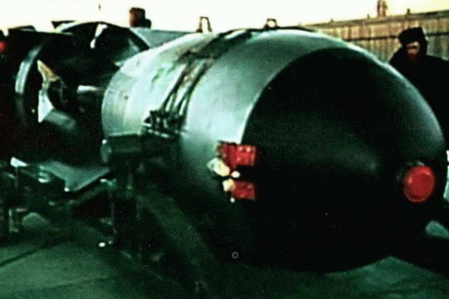 Как выглядит реальный взрыв водородной бомбы, снятый на советском полигоне видео, водородная бомба, взрыв, полигон, СССР, длиннопост