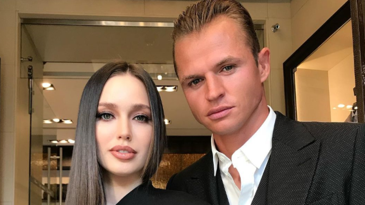 Трехлетняя дочь Тарасова и Костенко подхватила ветрянку