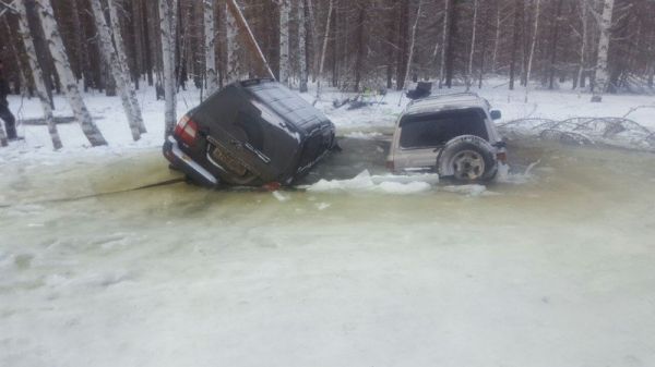 12 фото, демонстрирующих, что на зимнюю рыбалку лучше ходить пешком