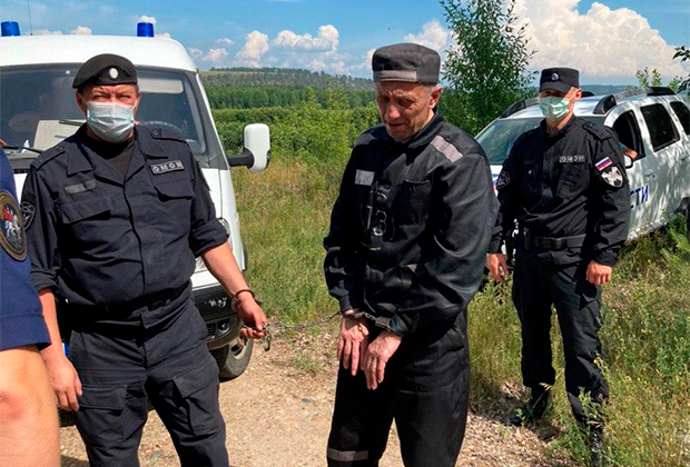 Михаил Попков на следственном эксперименте