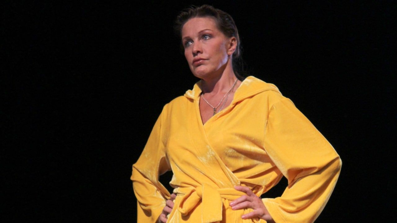 Заявление дочери довело актрису Елену Проклову до обморока