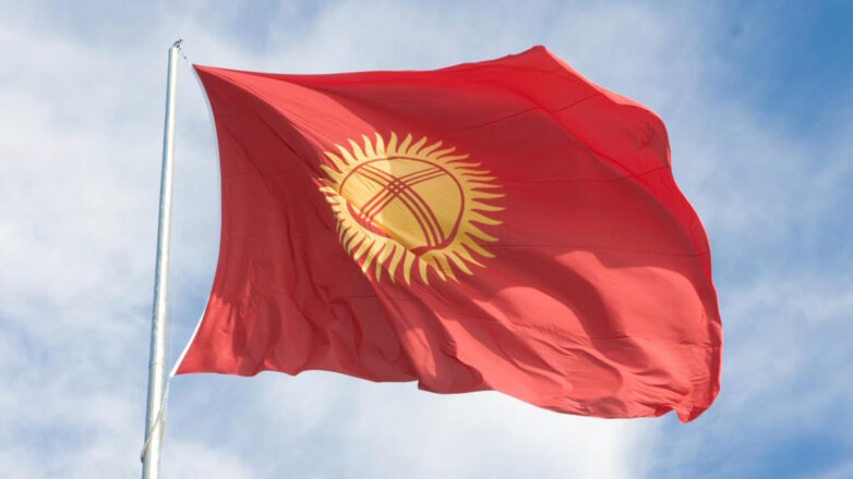 Сотни иностранных студентов покинули Киргизию из-за беспорядков в Бишкеке