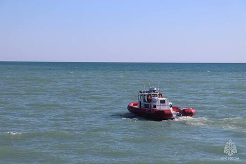 Спасатели обнаружили в море у берегов Сочи тело девушки