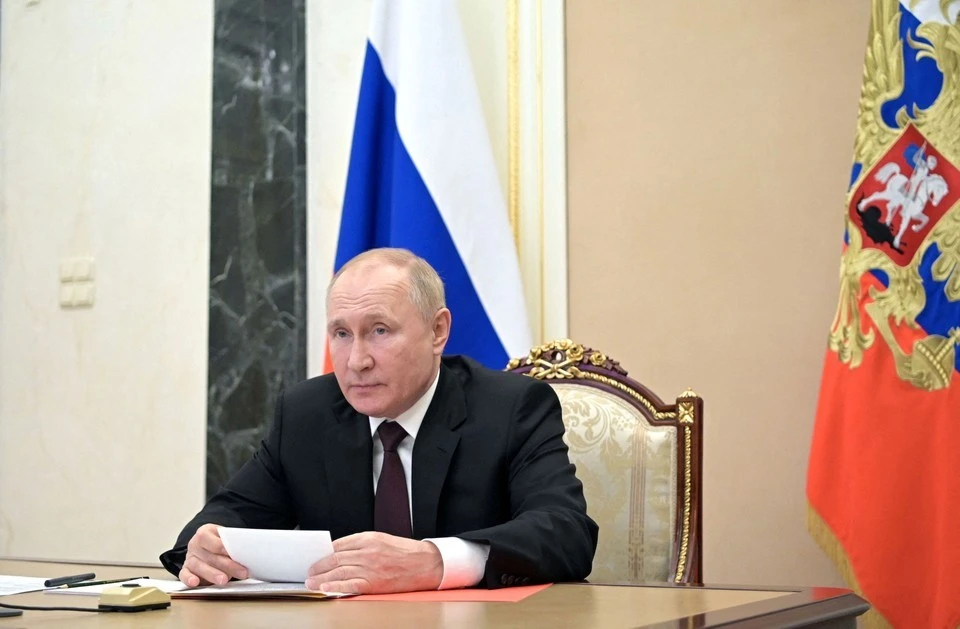 «Пилят сук, на котором сидят»: Путин дал оценку действиям элит США