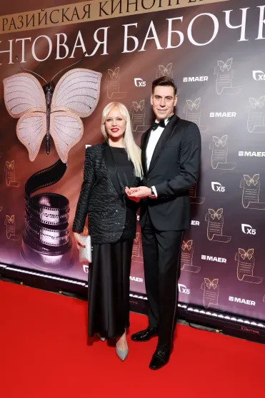 Дмитрий Дюжев с женой