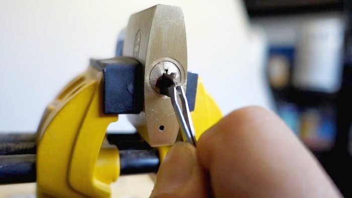 Как вытащить обломок ключа из замка ключ в замке,мастер на все руки,полезные советы