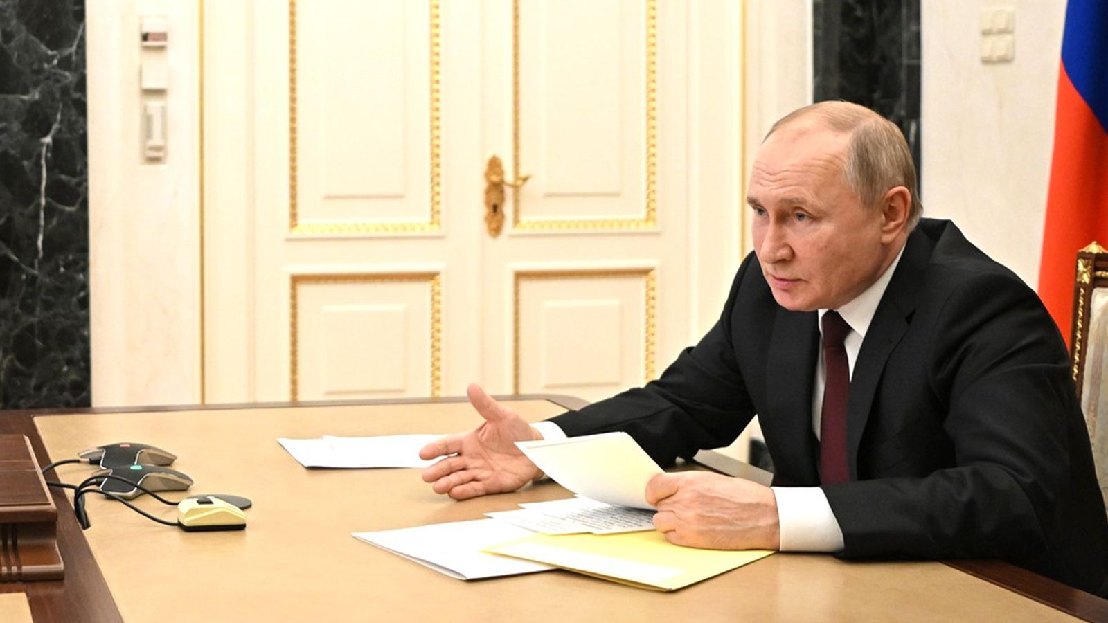 Путин подписал указы о независимости Херсонской и Запорожской областей Путин подписал указы о независимости Херсонской и Запорожской областей Политика