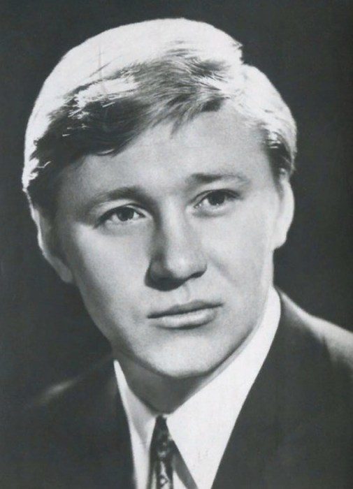 Почему распались два брака актёра Семёна Морозова Почему распались два брака актёра Семёна Морозова