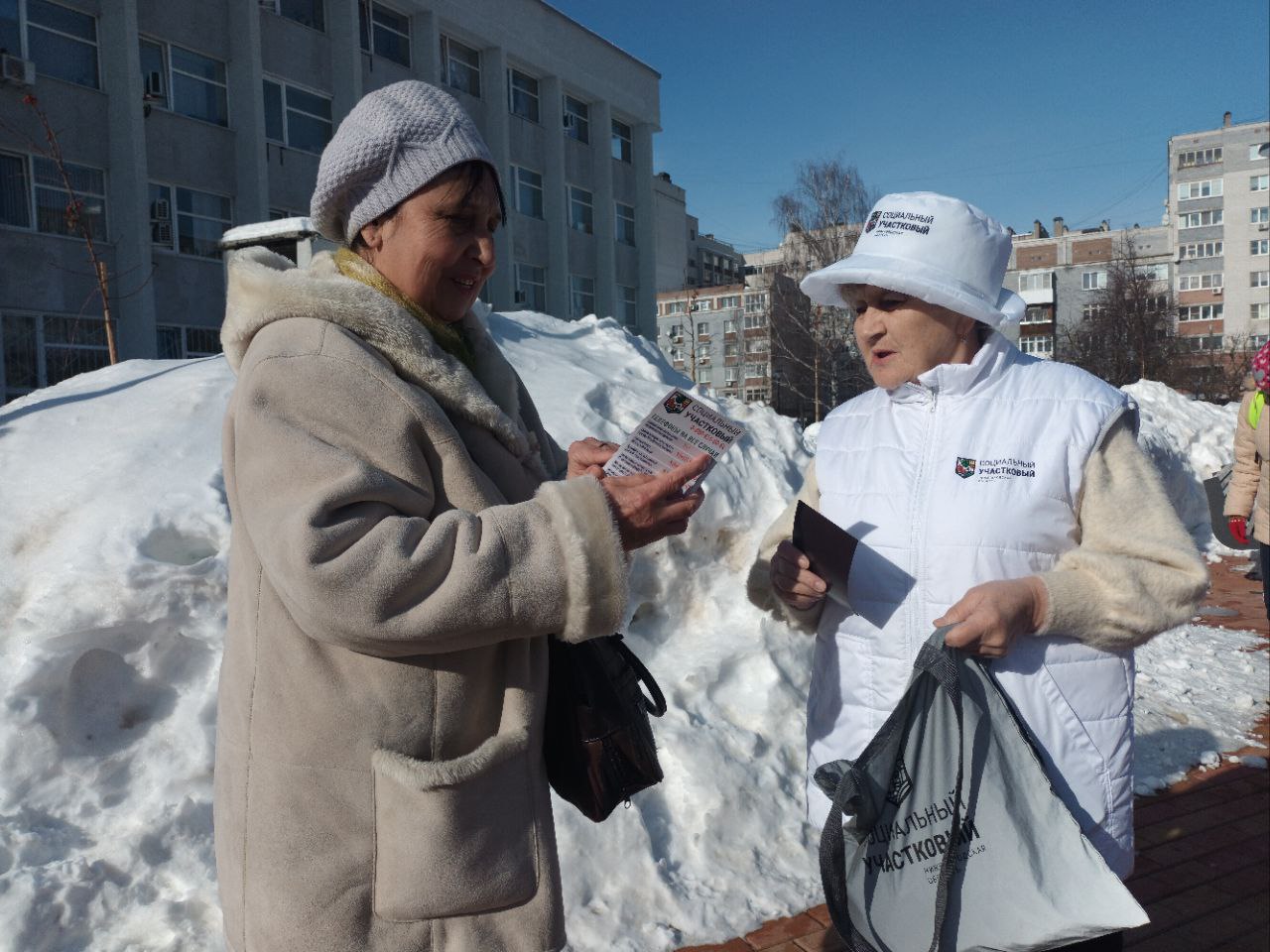 Социальные участковые информируют нижегородцев о благоустройстве общественных пространств по проекту «Формирование комфортной городской среды»