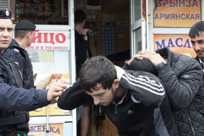 В России хотят прекратить депортацию незаконных мигрантов