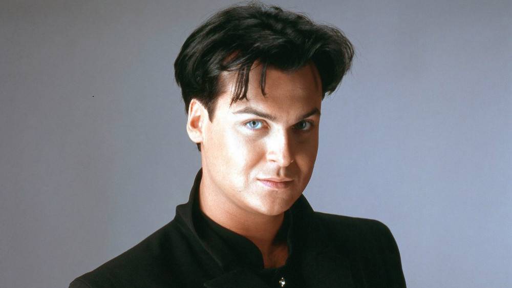 Певец Юлиан резко высказался о судействе на шоу «Суперстар!»