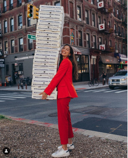 Девушка два месяца носила один костюм интересное,одежда,шоппинг