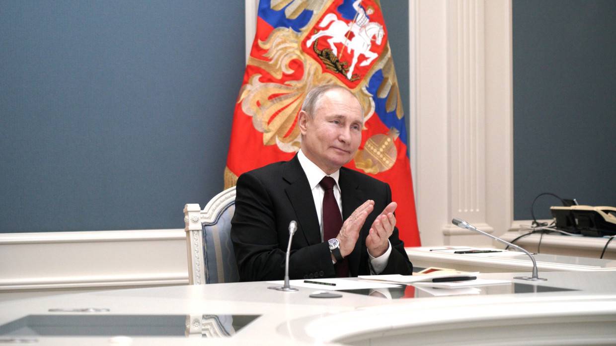 Журналистка Хедли Гэмбл показала в Instagram свой «лучший ракурс» с Путиным