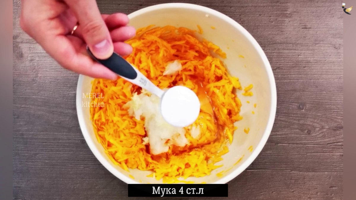 Вкусный рецепт из тыквы «Тыквянники»: быстро, просто и прекрасно подходит на завтрак тыквы, очень, тыкву, нужно, терке, натираем, крупной, примерно, получается, тыкве, сковородку, который, вкусно, ложки, через, лчерный, штмука, добавляюяйцо, Осенняя, молотый