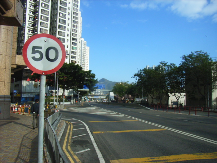 Зона действия дорожного знака ограничения скорости знак ограничения скорости