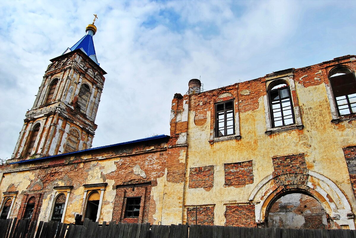 Почему одни старинные дома даже немцы не могли взорвать. А другие рассыпаются на глазах? Почему одни старинные дома даже немцы не могли взорвать. А другие рассыпаются на глазах? ремонт и строительство