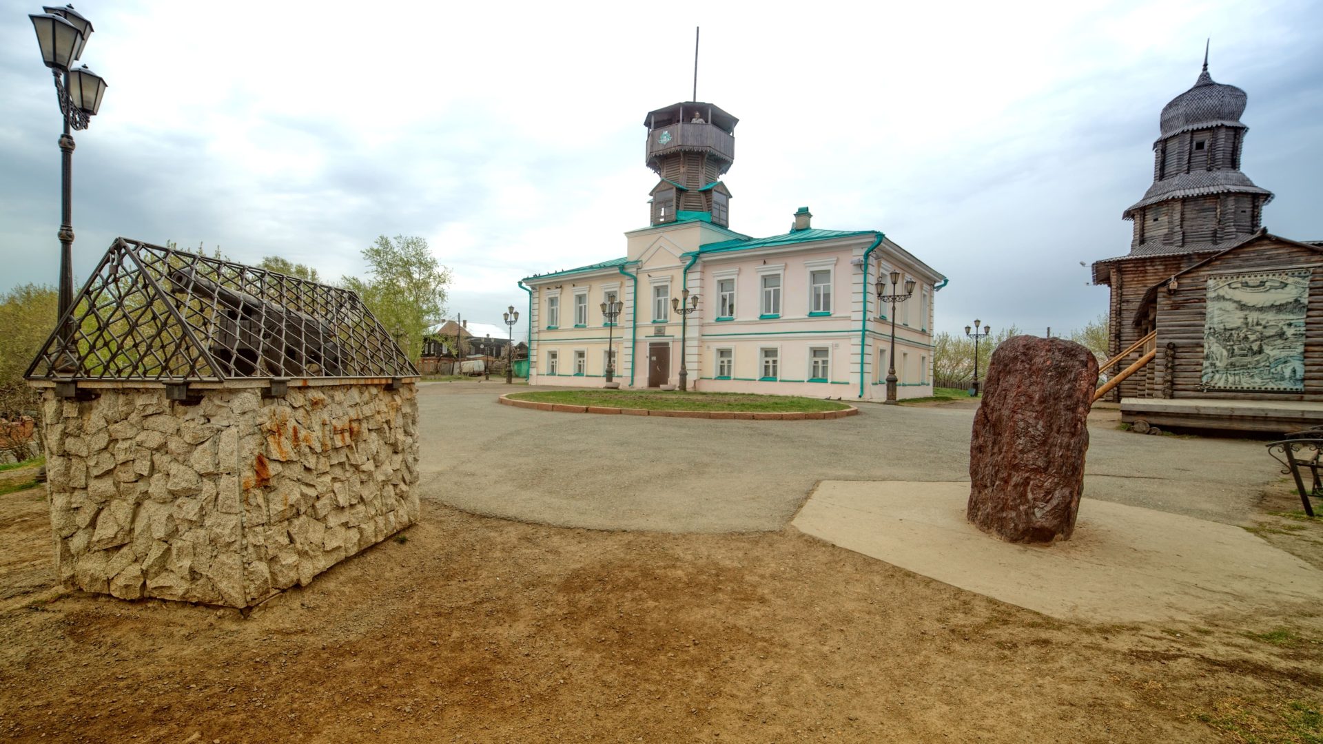 Томск сходить. Воскресенская гора Томск. Воскресенская гора Томск исторические. Музей на Воскресенской горе Томск. Достопримечательности Томска Воскресенская гора.