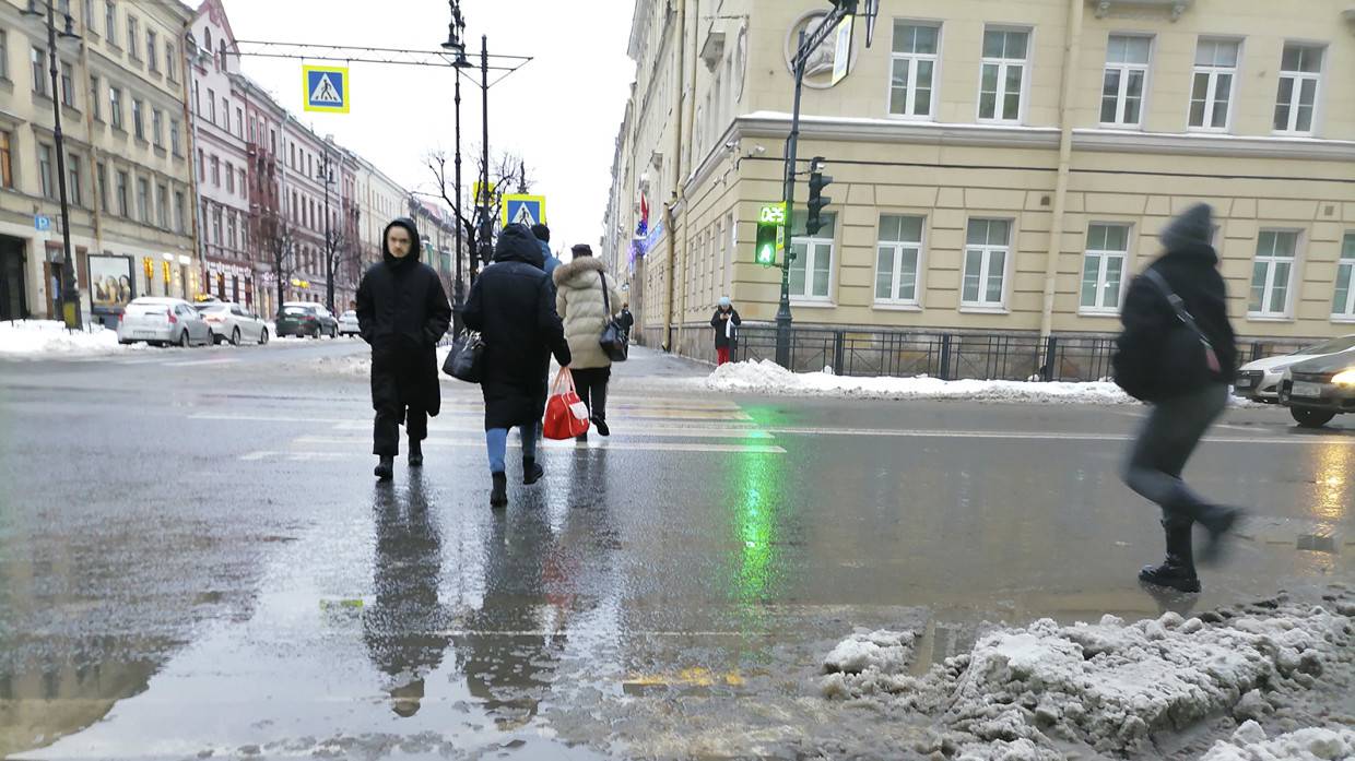 Публицист Голубь предрек Петербургу потерю туристов из-за снега