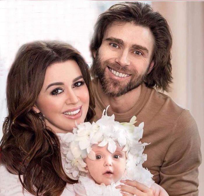 Трижды жена, трижды мама: Долгая дорога к счастью прекрасной няни Анастасии Заворотнюк загадочность,знаменитости,интересное,очарование,фотографии